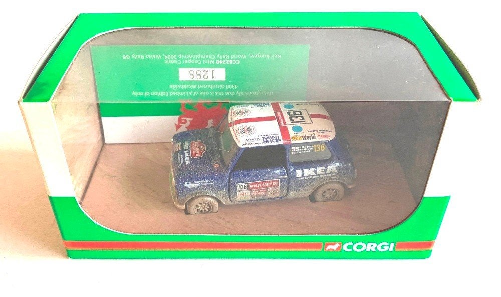 Mini Cooper Neil Burgess WRC2004 Wales Corgi CC82240., Enlèvement ou Envoi, Comme neuf, Voiture
