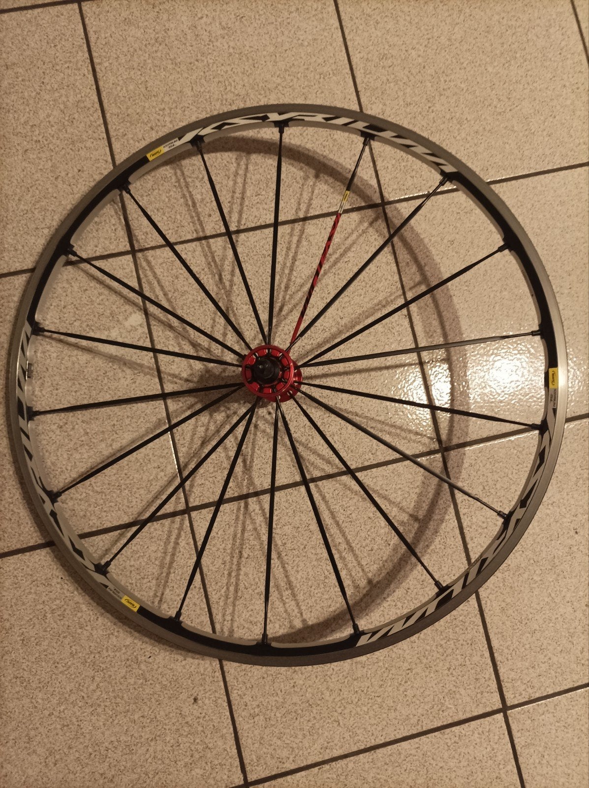 Mavic Ksyrium SL voorwiel voor velgrem, Fietsen en Brommers, Fietsonderdelen, Wiel, Ophalen of Verzenden, Zo goed als nieuw, Mavic