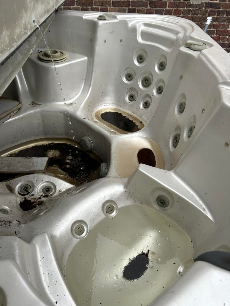 Hottub, spa, jacuzzi Balboa, Tuin en Terras, Bubbelbaden en Hottubs, Ophalen, Gebruikt, Filter, Vast