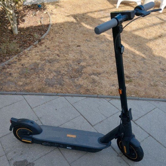 trottinette ninebot g30max 250 euro, Vélos & Vélomoteurs
