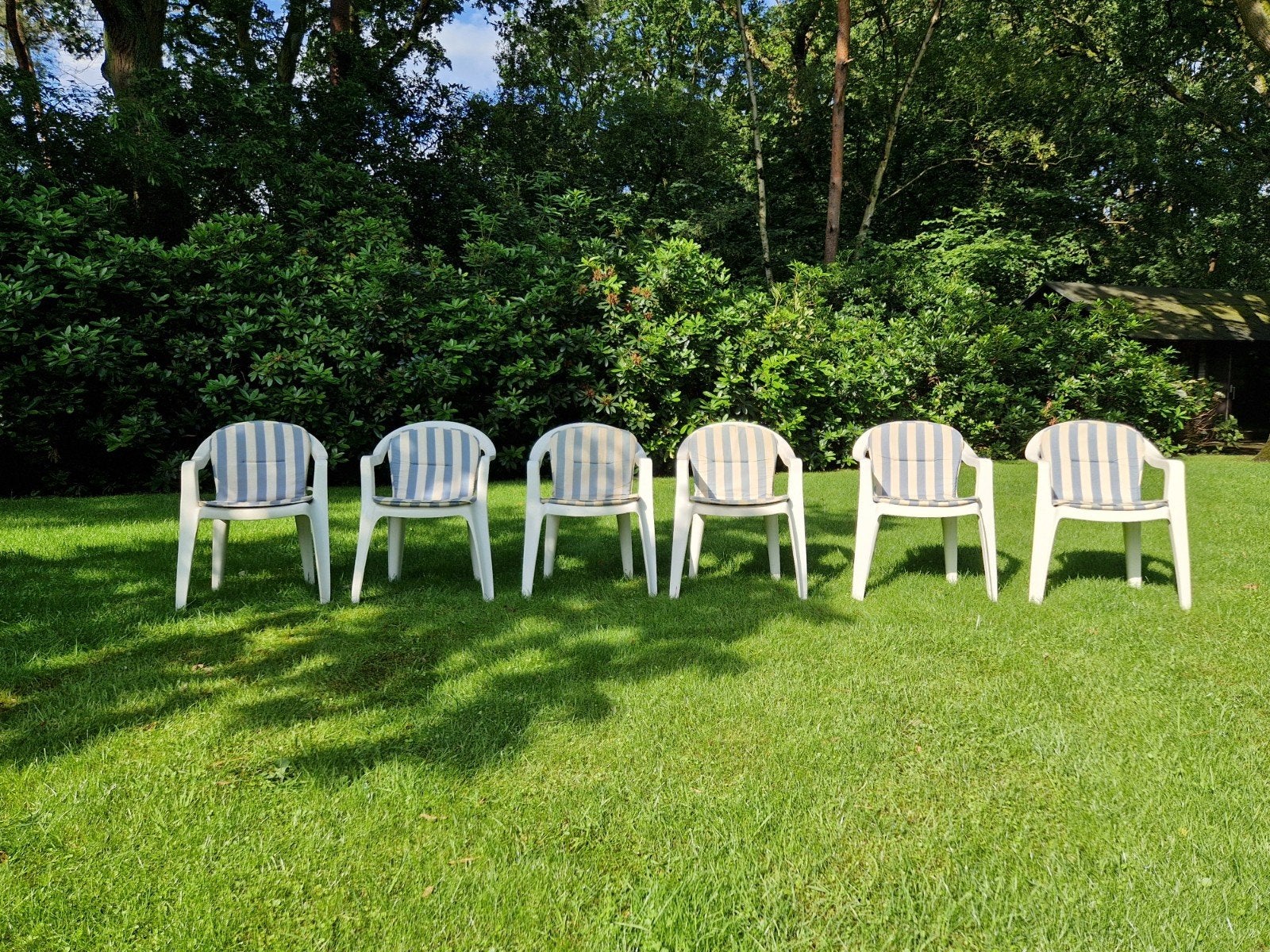 Plastic tuinstoelen set te koop, Tuin en Terras, Tuinstoelen, Ophalen, Gebruikt, Plastic, Stapelbaar