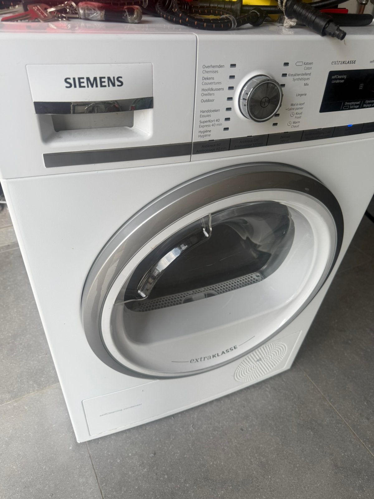 Een Siemens IQ700 warmtepomp droger met kliene storing, Ophalen, Zo goed als nieuw