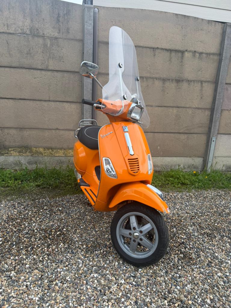 Vespa s 2t A klasse 9k kms, Vélos & Vélomoteurs, Scooters | Vespa, Enlèvement, Comme neuf, Vespa S