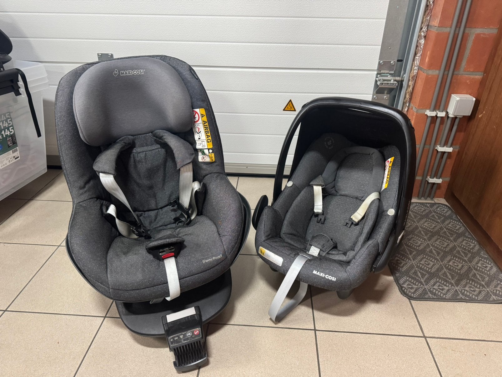 Maxi-Cosi Pebble + 2Way Pearl + 2WayFix Base, Enfants & Bébés, Mode veille, Comme neuf, Enlèvement, Ceinture de sécurité ou Isofix