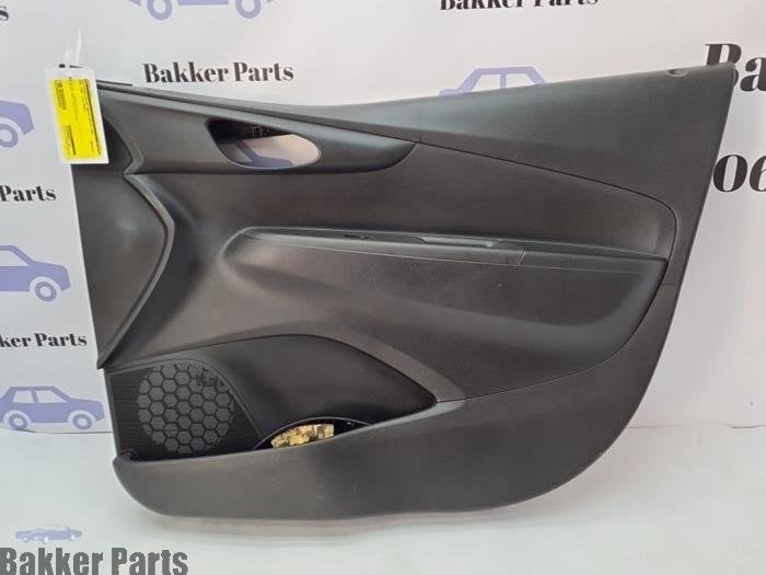 Revêtement portière 4portes avant droite d'un Opel Karl, Autos : Pièces & Accessoires, -, -, Opel, 3 mois de garantie