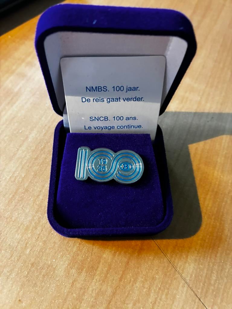 Pin’s pour les 100 ans de la sncb, Enlèvement ou Envoi