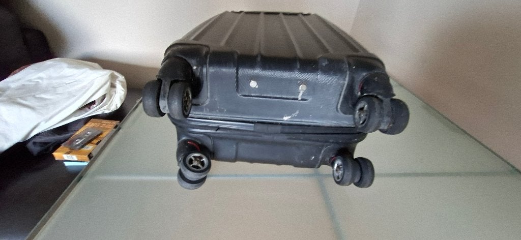 Zwarte Harde Handbagage Koffer / Trolley (4 dubbele wielen), Ophalen, Gebruikt, Hard kunststof, Slot