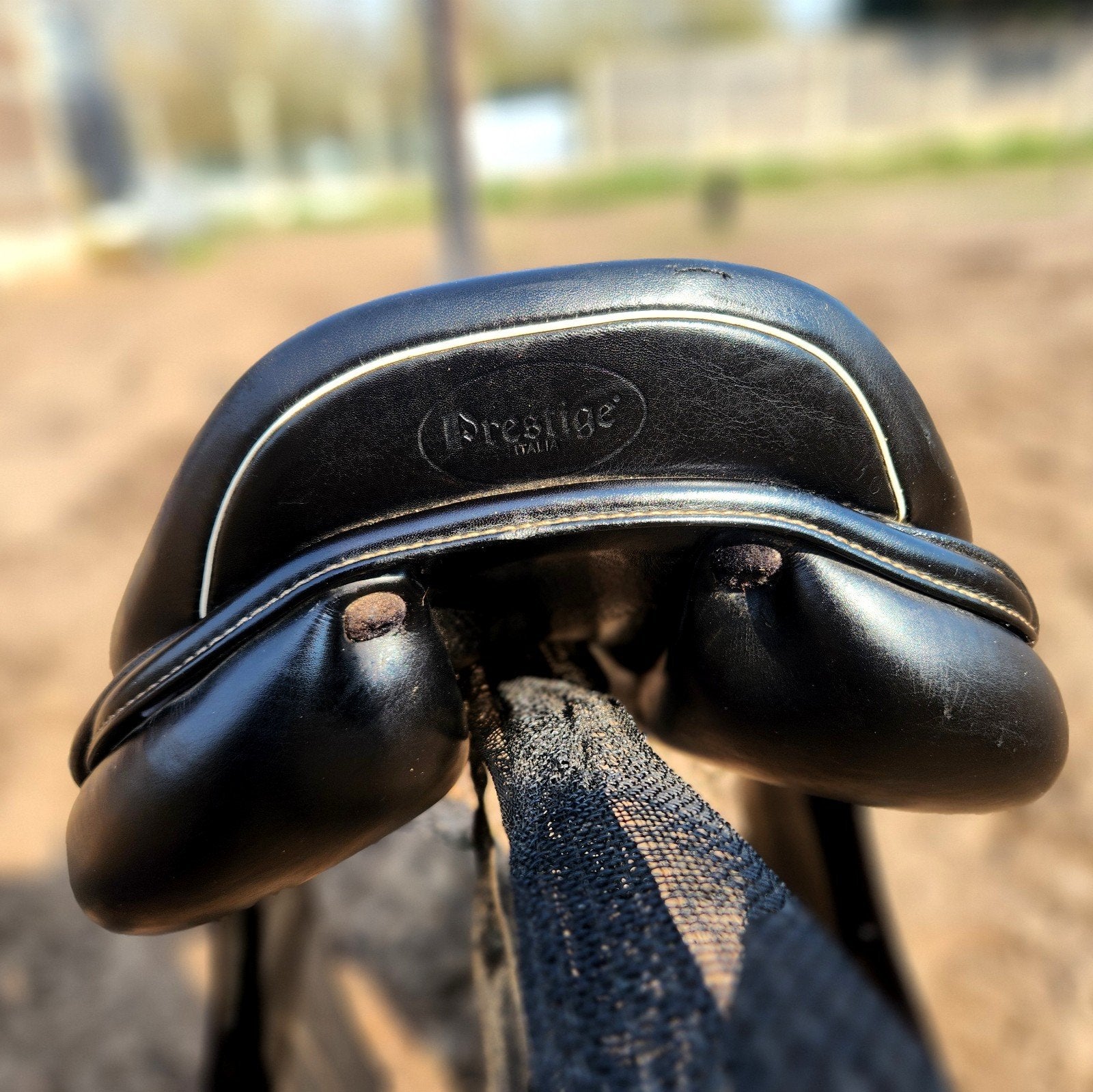 prestige versailles 18inch springzadel, Dieren en Toebehoren, Paarden en Pony's | Zadels, Ophalen, Prestige