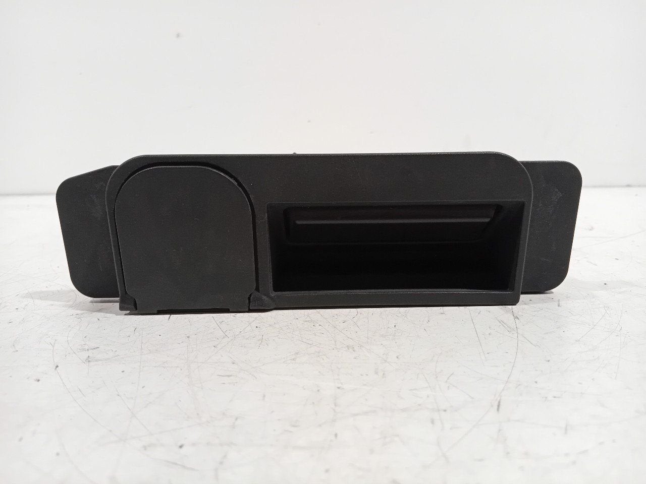 Camera achter Mercedes-Benz CLA, Onderdelen@venauto.nl, Van der Ven Autorecycling B.V., Gebruikt, Ettenseweg 76, 4706 PB Roosendaal, The Netherlands