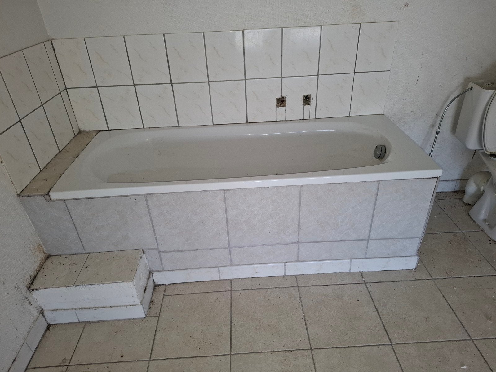 Gratis Ligbad 1m69 x 69cm voor badkamer, Huis en Inrichting, Badkamer | Complete badkamers, Ophalen
