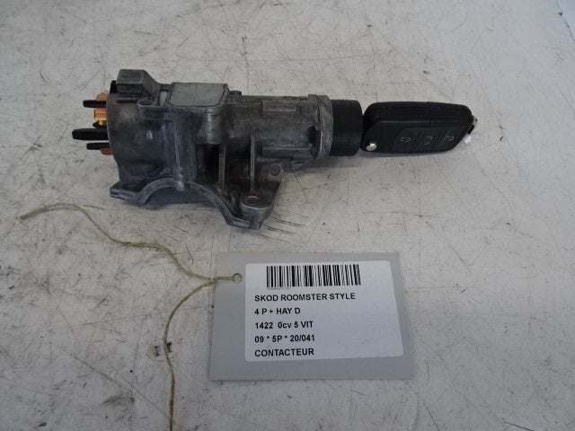 NEIMAN / COMMUTATEUR D ALLUMAGE Roomster (5J) (4B0905851C), Utilisé, Info@skoda-auto.de, Skoda, Max-Planck-Straße  3-5
64331  Weiterstadt, DE