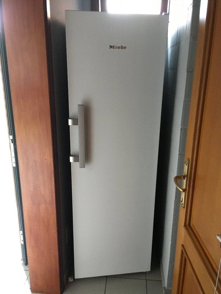 Diepvries Miele no frost, Elektronische apparatuur, Vriezers en Diepvrieskisten, Ophalen, Gebruikt, Vrijstaand, Vrieskast