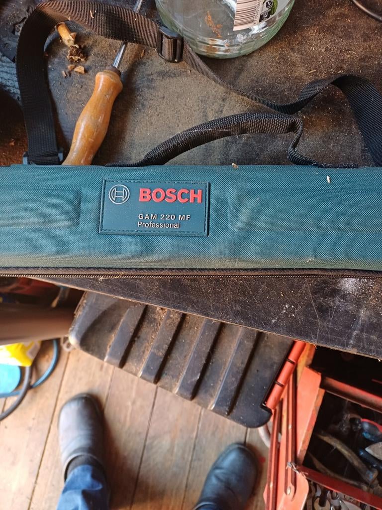 Digitale waterpas Bosch GAM 220 MF hoekmeter, Doe-het-zelf en Bouw, Meetapparatuur, Ophalen