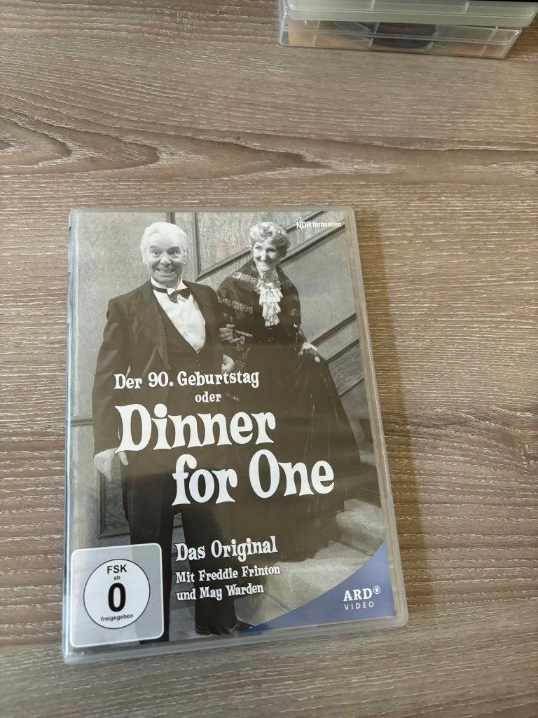 Dinner For One (Import) een komische sketch uit de jaren 20, CD & DVD, DVD | Classiques, Import, Enlèvement ou Envoi, Anglais