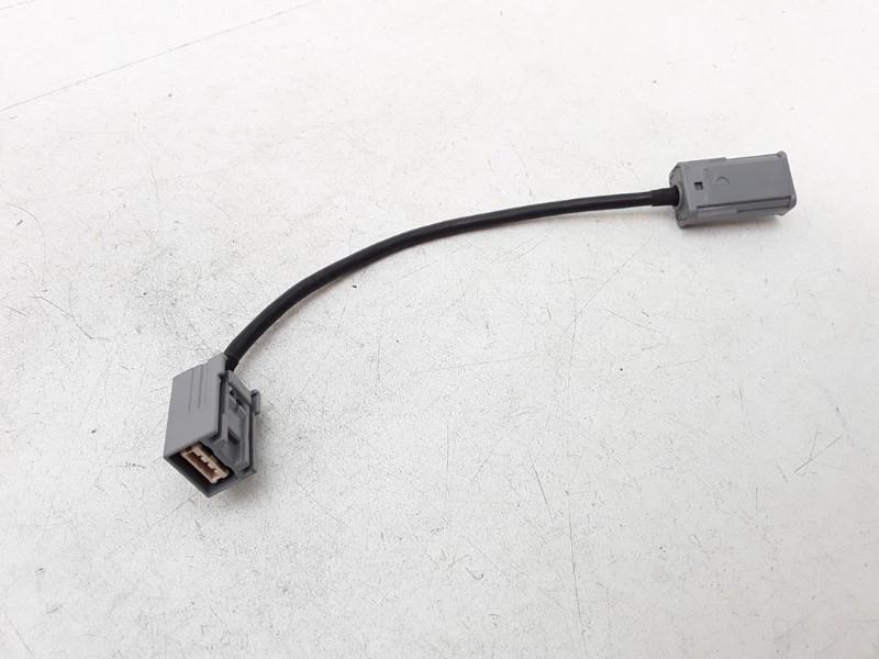 PORT AUX/USB Honda Civic (FK / FN) (01-2005/01-2012), Honda, Dhr. M. Roggen, Stadsweg 37 37
9917 PV  WIRDUM GR., NL, Utilisé