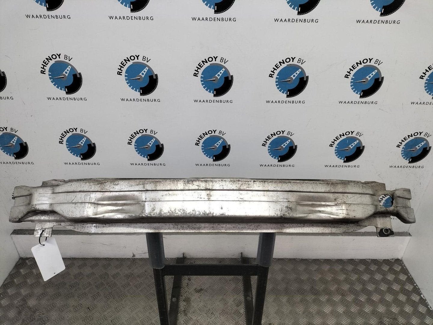 AUDI A6 audi a6 2.4 A6  VOORBUMPER BALK 2005, Ophalen of Verzenden, Gebruikt, ARN erkend