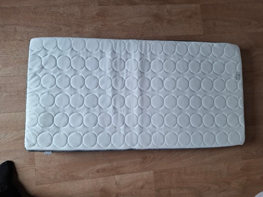 Babymatras met aerosleepbeschermer en hoeslaken, Ophalen, Gebruikt, Minder dan 140 cm, Matras