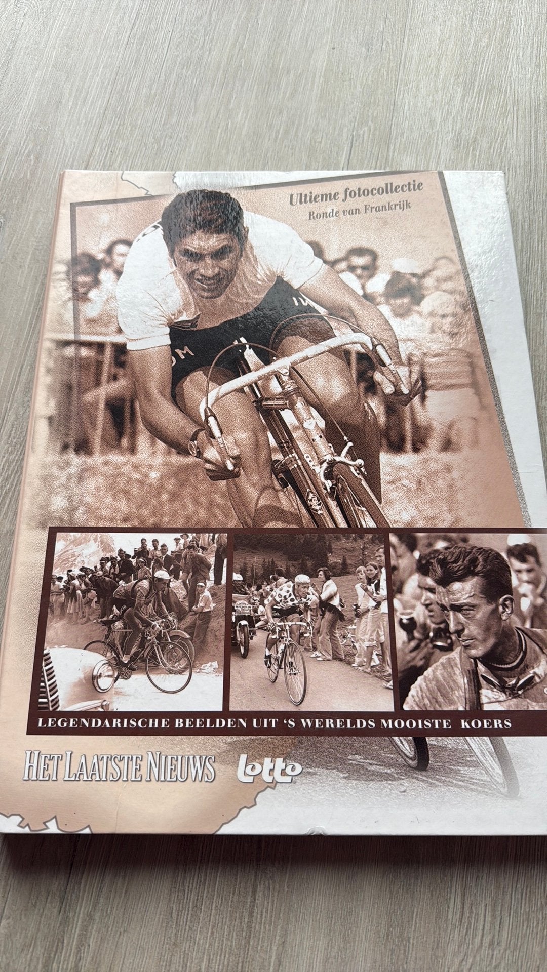 Ultieme fotocollectie Ronde van Frankrijk, Ophalen, Zo goed als nieuw