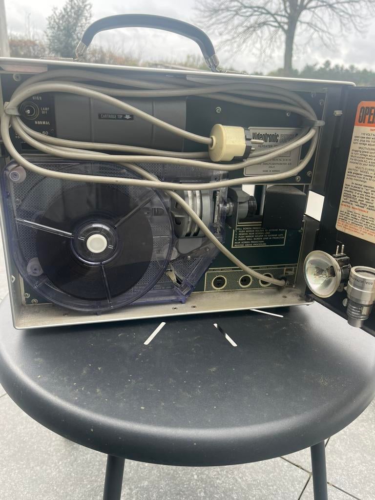 Super 8 projector in koffer, Audio, Tv en Foto, Diaprojectoren, Ophalen