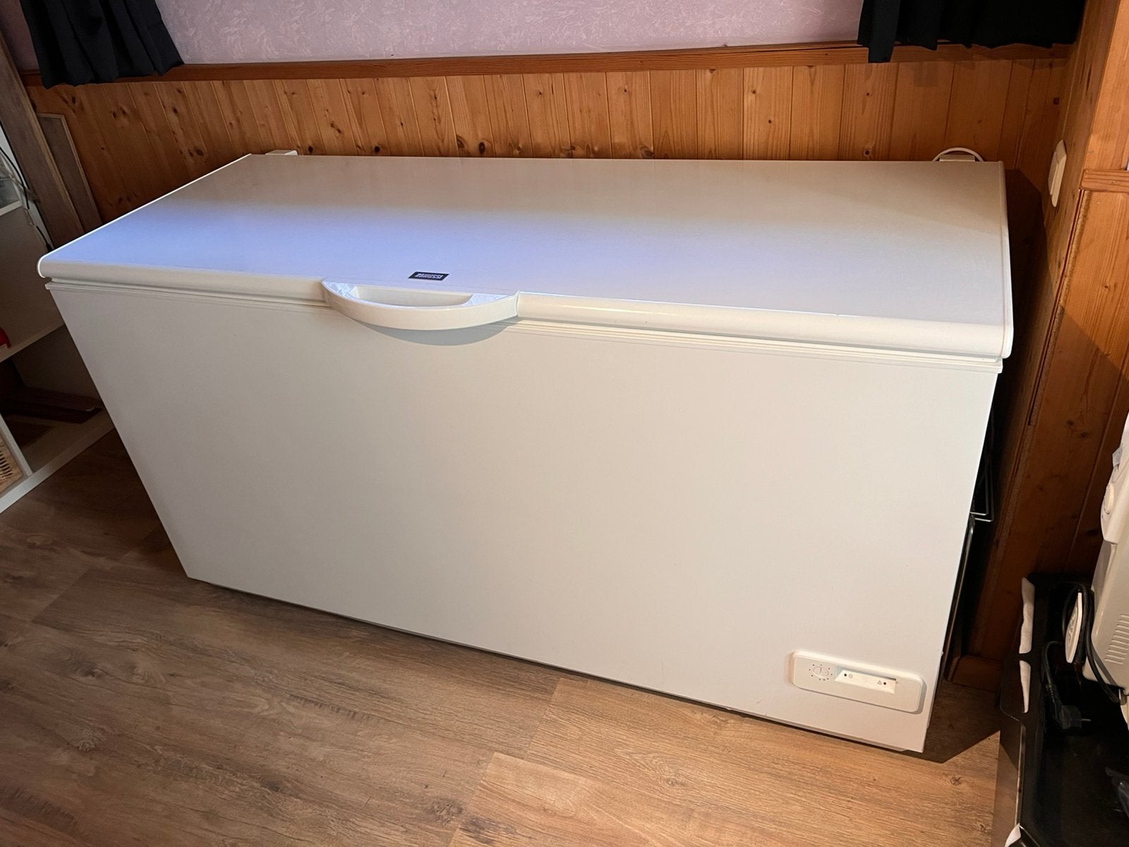 Diepvriezer ZANUSSI, Elektronische apparatuur, Ophalen, Gebruikt, Vrijstaand, Vrieskist