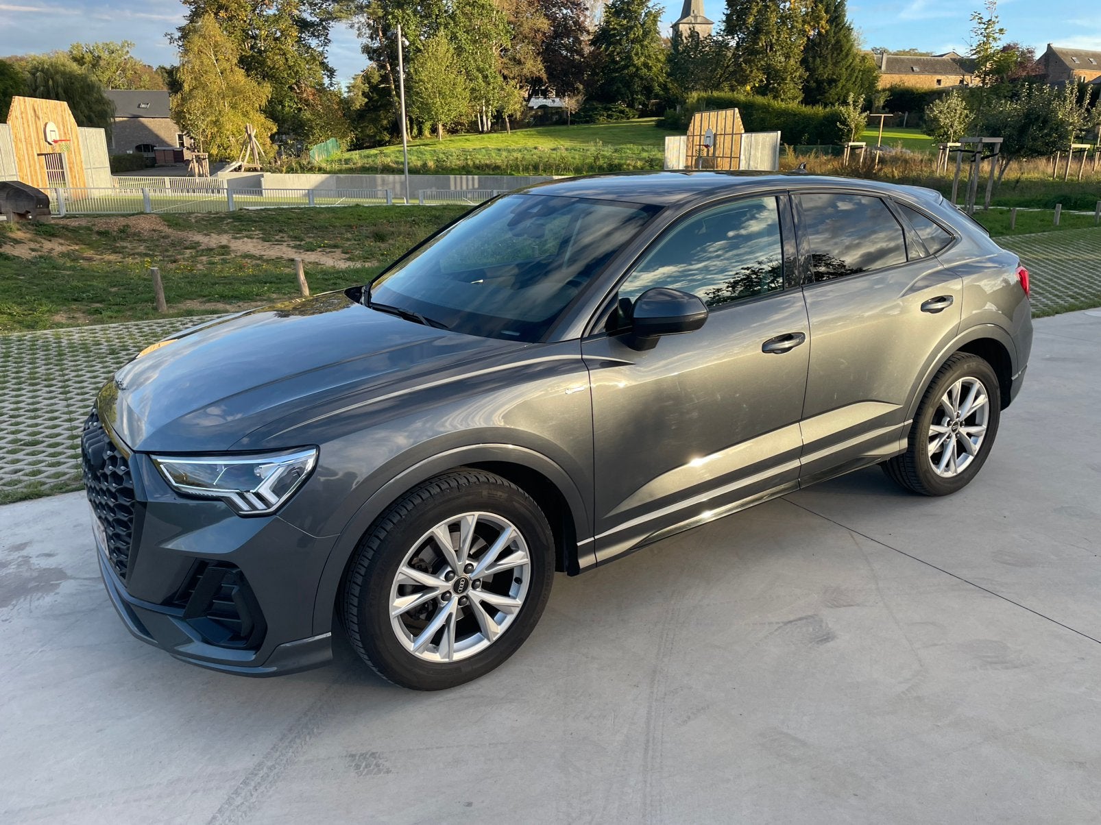 AUDI Q3 SPORTBACK 35TDI 150CH Stronic Sline Business Edition, Autos, Cuir, Argent ou Gris, Achat, 5 portes