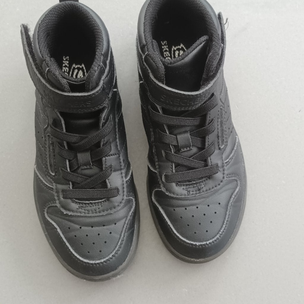 Skechers Quick street Zwart 33, Zo goed als nieuw, Jongen of Meisje, Sportschoenen, Skechers