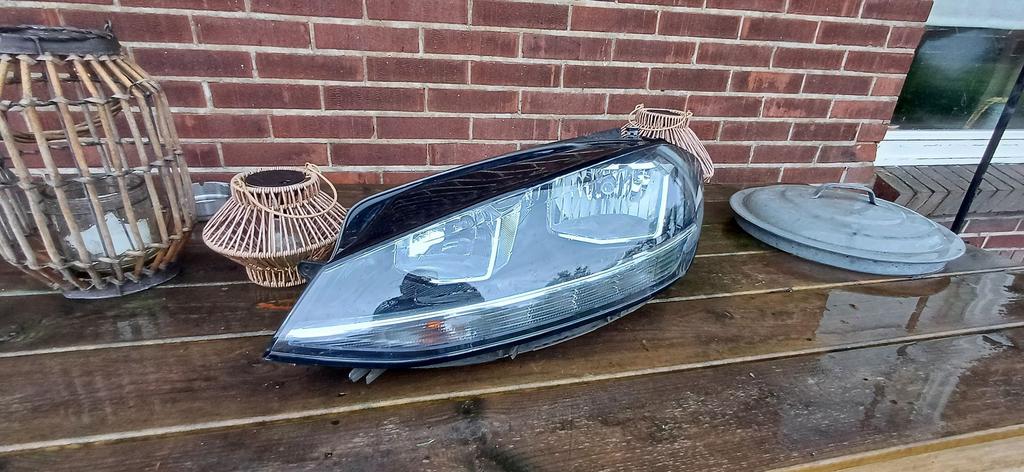 Volkswagen Golf VII Koplamp Links Hella 5G1941005D Bj. 2018, Auto-onderdelen, Gebruikt, -, Volkswagen, -