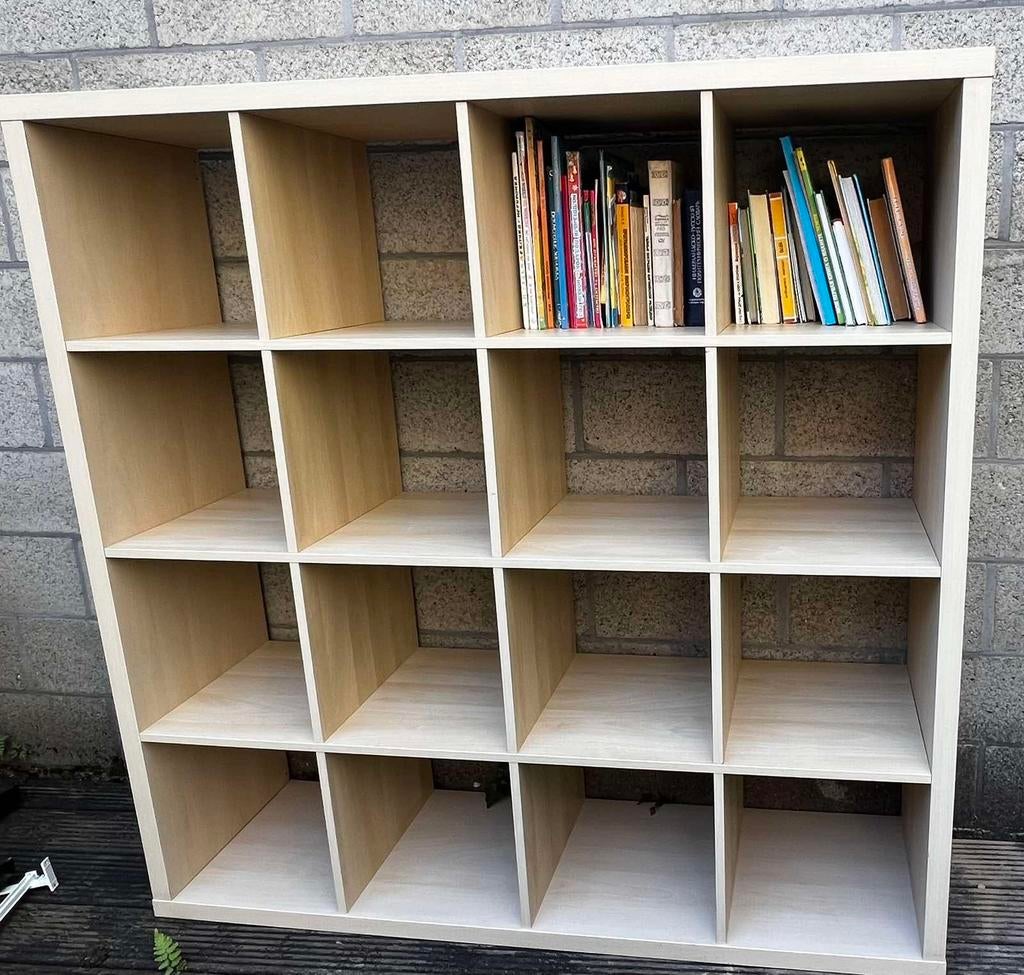Stijlvolle en stevige kast in zeer goede staat te koop, Ophalen of Verzenden