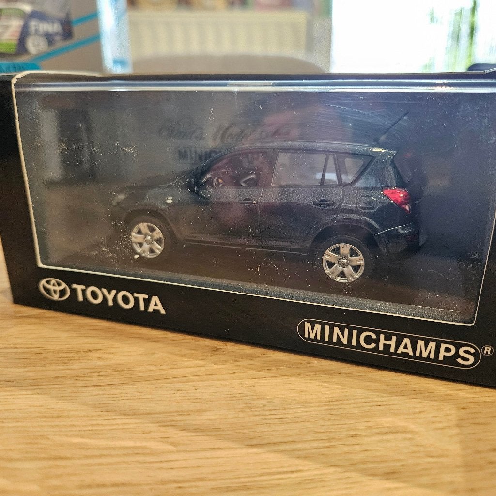 Minichamps Toyota Rav4 1/43, Enlèvement ou Envoi, Neuf, Voiture, MiniChamps