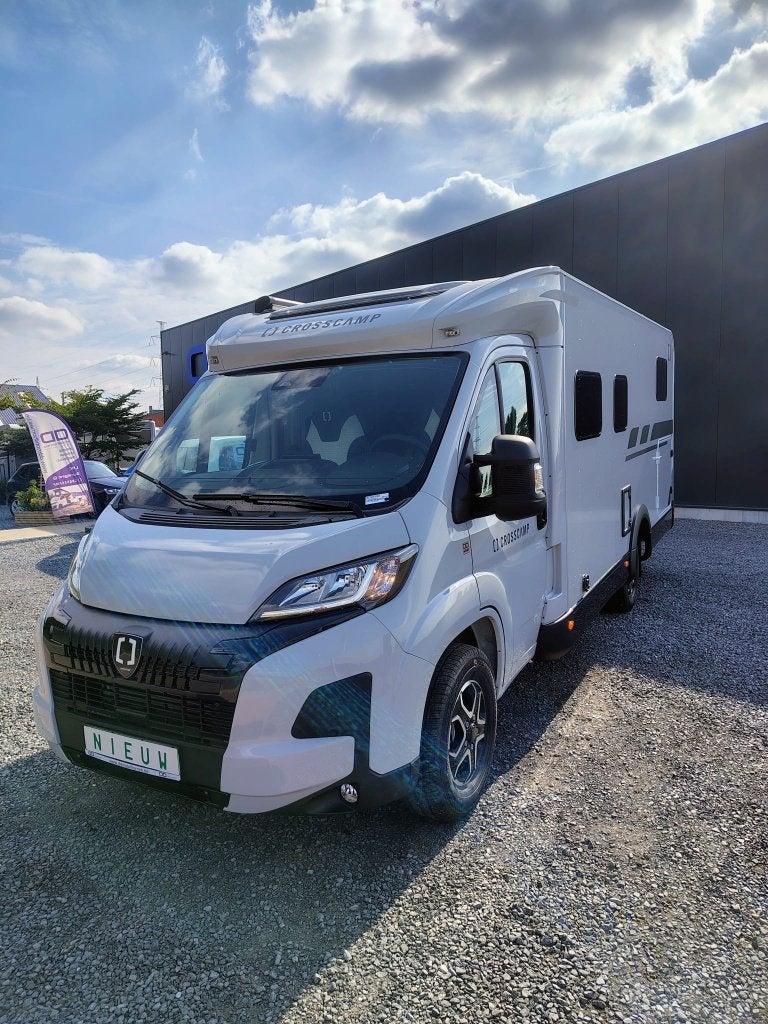 Crosscamp EXPDN Van 7.0 EL | smal | face à face, Automaat, Ringverwarming, Tot en met 2, 6 tot 7 meter