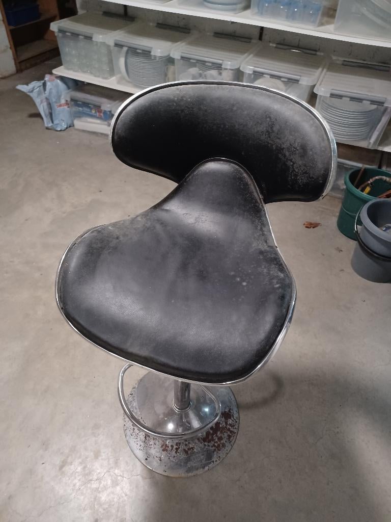 barkruk, Huis en Inrichting, Barkrukken, Gebruikt, 90 cm of meer, Kunststof, Metaal, 4 krukken, In hoogte verstelbaar, Met voetsteun