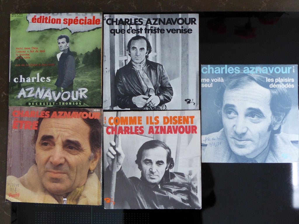 5 singles Charles Aznavour, Enlèvement ou Envoi, Utilisé, 7 inch, Autres genres