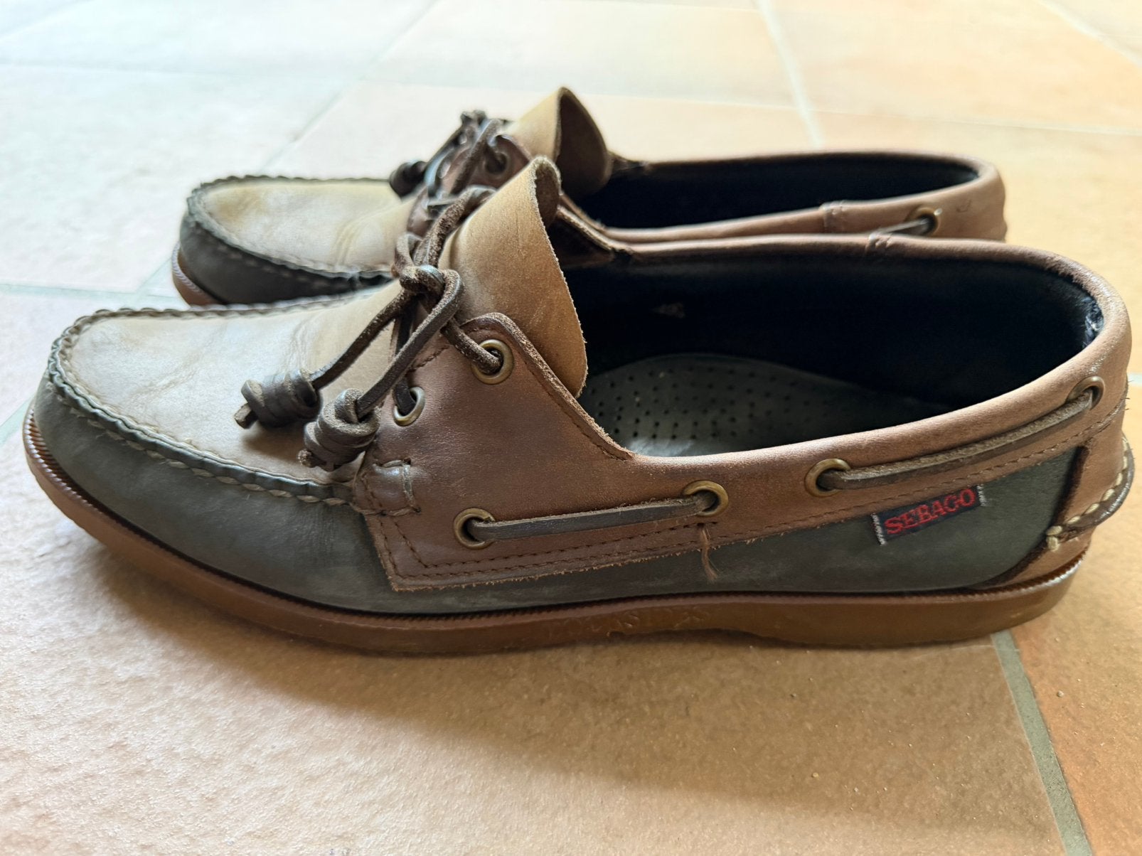Originele Sebago Docksides bootschoenen :Leder Suède maat:42, Bruin, Ophalen of Verzenden, Zo goed als nieuw, Espadrilles of Moccasins