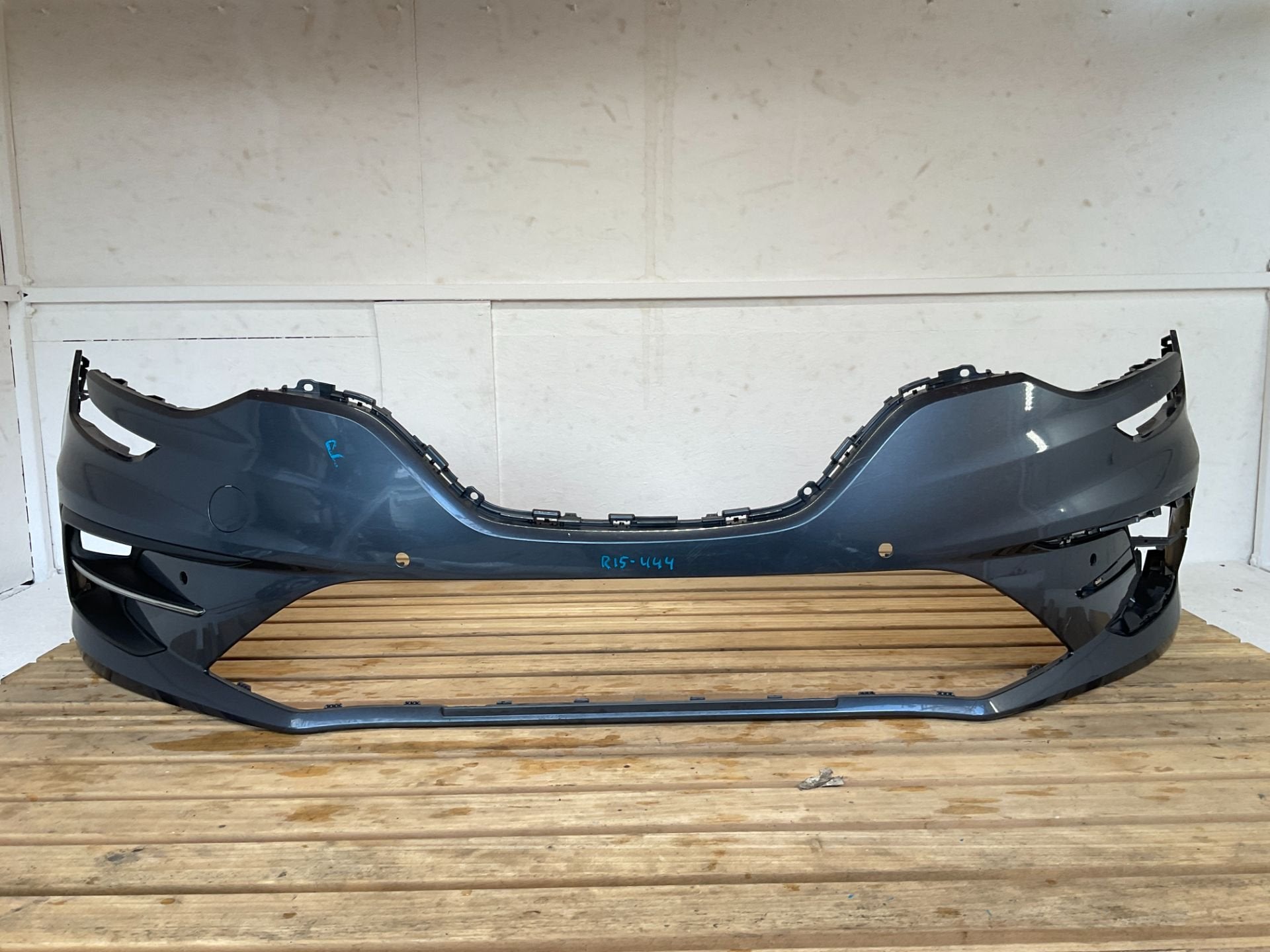 Bumper Renault Megane 4 Facelift 2019-2021 Voorbumper 620220, Auto-onderdelen, Renault Group, Gebruikt, Contact.group@renault.com