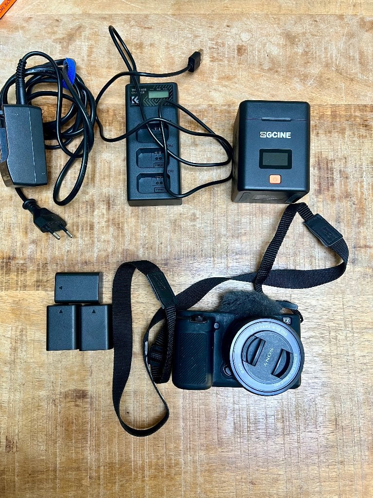 Sony vlog camera ZV-E10 body, Ophalen of Verzenden, Zo goed als nieuw, 24 megapixels, Sony