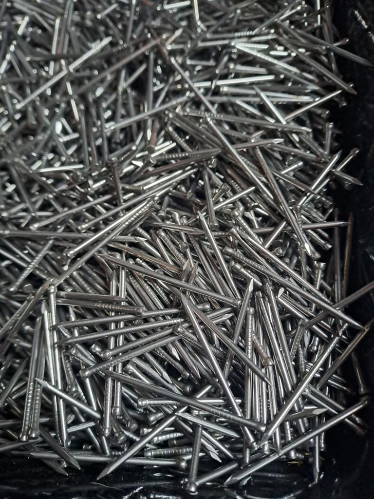 Punaises perdues : 4,0 mm., Bricolage & Construction, Enlèvement