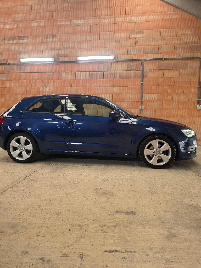 Audi A3 16 tdi 110ch, Auto's, Voorwielaandrijving, Stof, Euro 6, Blauw