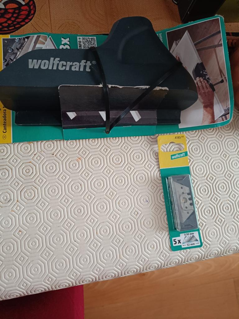 Outils de travail, Enlèvement