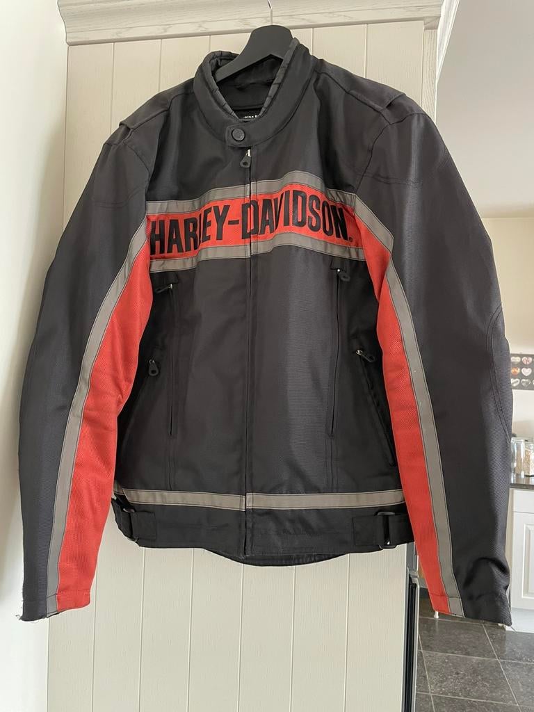 Harley Davidson zomervest Maat ‘m’, Motos, Vêtements | Vêtements de moto, Manteau | tissu, Hommes, Seconde main, Enlèvement ou Envoi