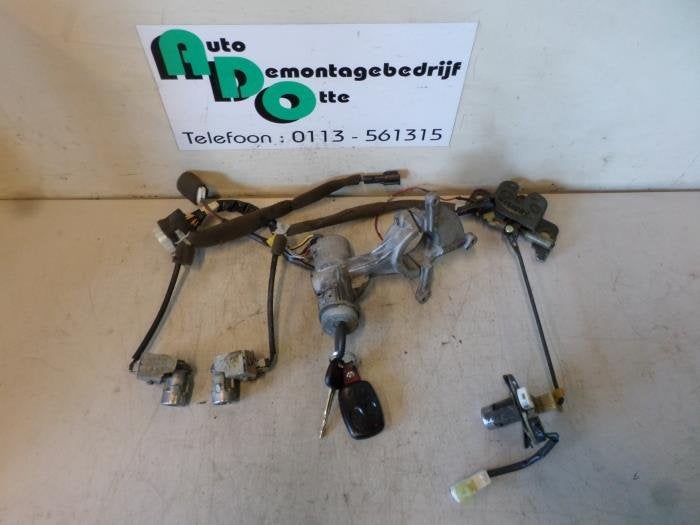 Serrure de contact + clé d'un Hyundai Coupe (Coupe 96-), -, 3 mois de garantie, Utilisé, Hyundai