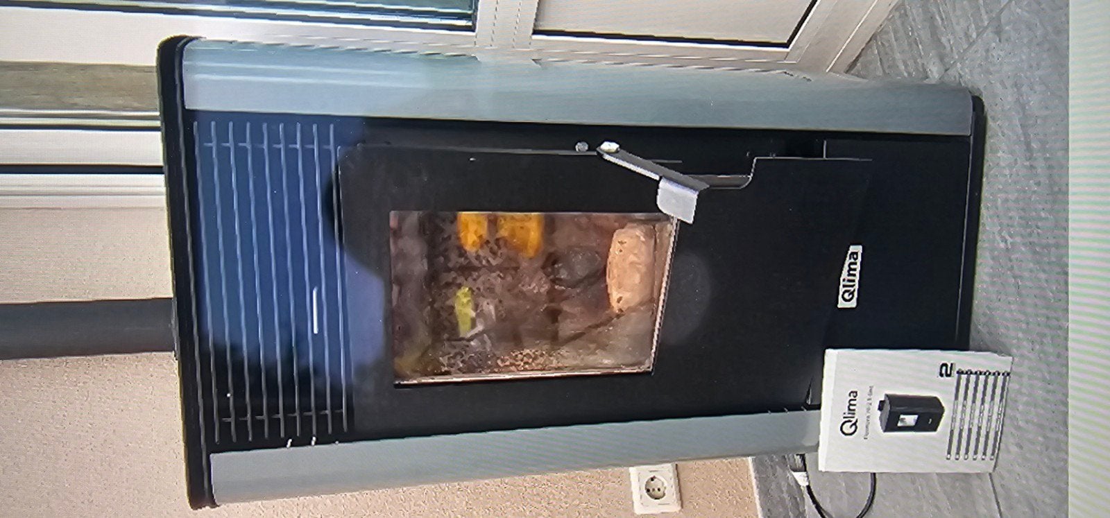 pelletkachel qulima 8kw, Ophalen, Zo goed als nieuw, Pelletkachel