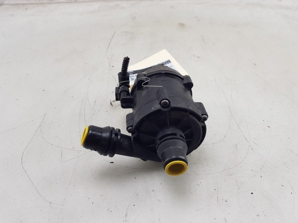 EXTRA EAU POMPE BMW 5 serie Touring (G31) (01-2017/05-2022), Robert Bosch AG, Utilisé, BMW, Robert-Bosch-Allee 1
74232  Abstatt, DE