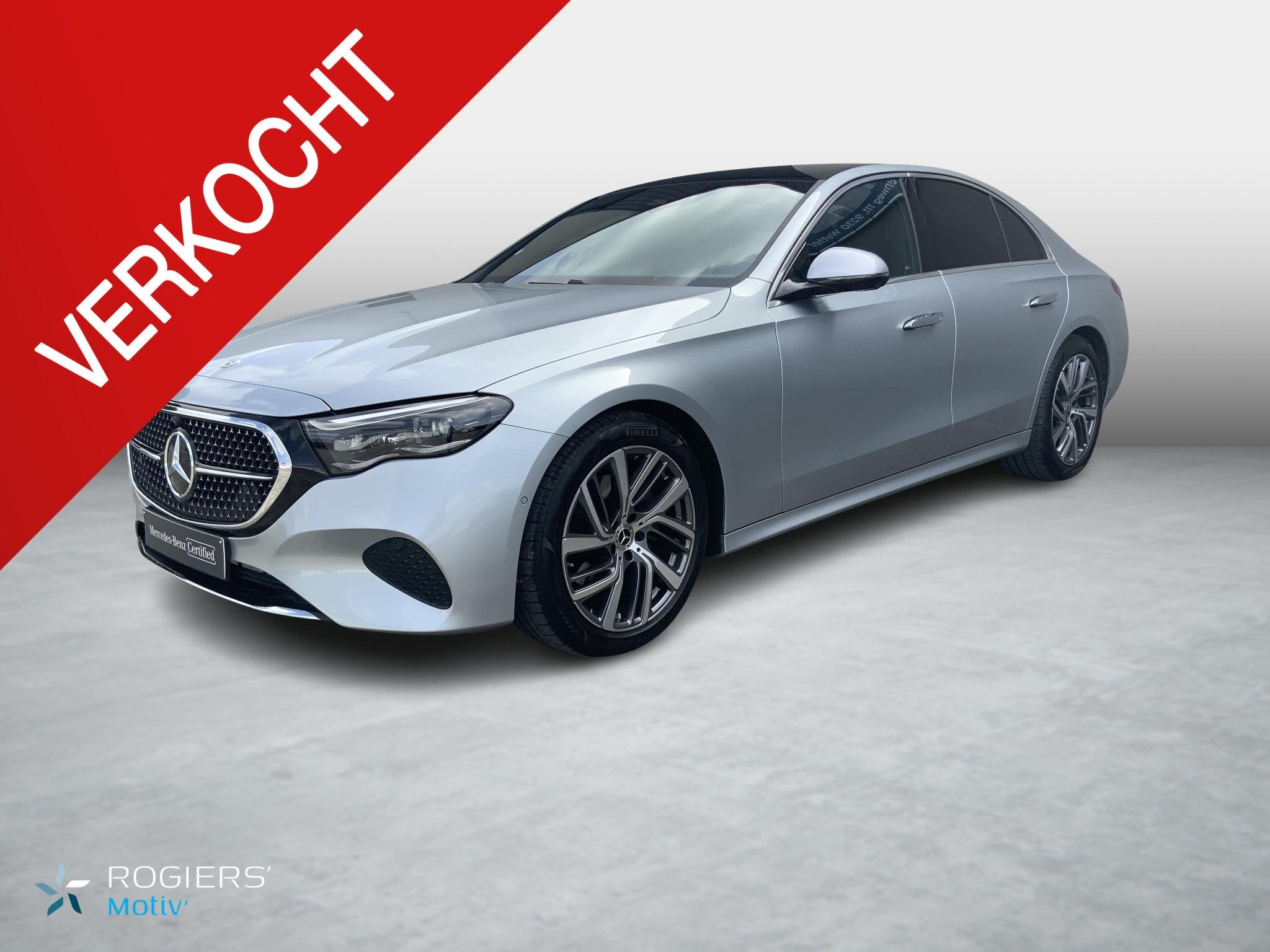 Mercedes-Benz E-Klasse 200 Luxury Line (automatique), Autos, Argent ou Gris, Achat, 4 portes, Entretenue par le concessionnaire