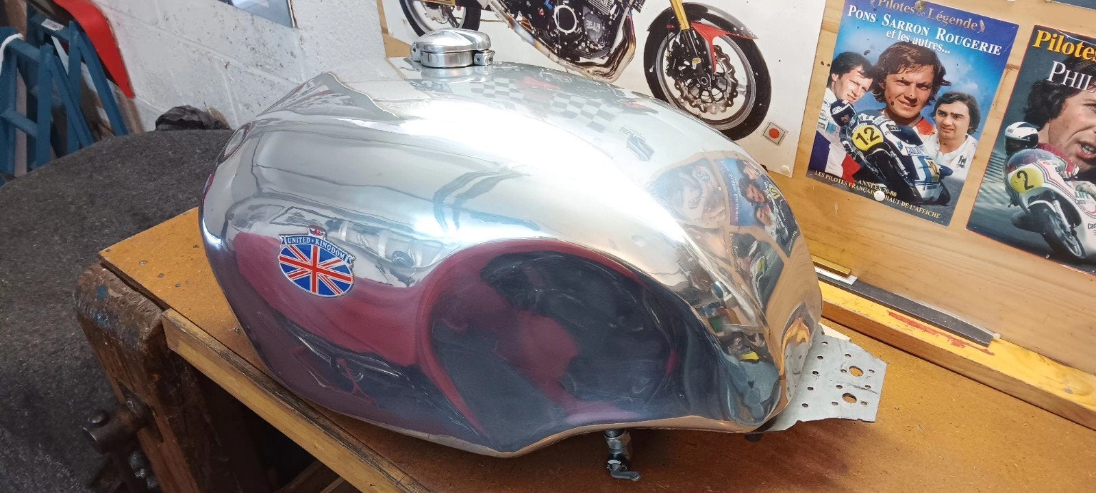 Réservoir W650/W800., Motos, Particulier