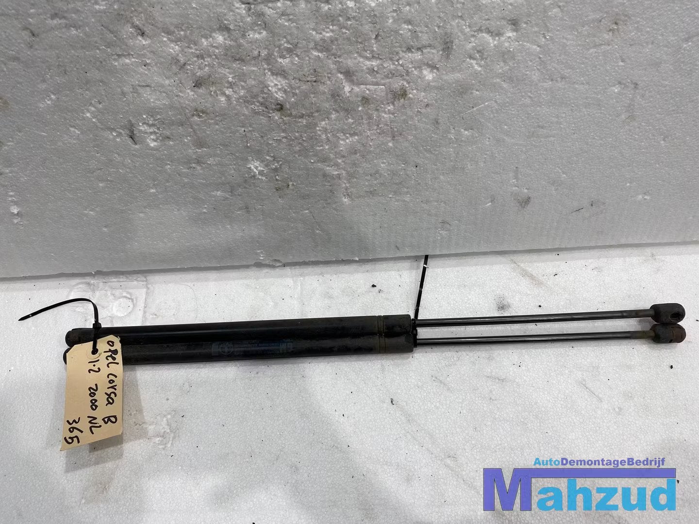 OPEL CORSA B Achterklep gasveer set links rechts 1994-1999, Arrière, Opel Automobile GmbH, Opel, Bahnhofsplatz 1
65423  Russelsheim am Main, DE