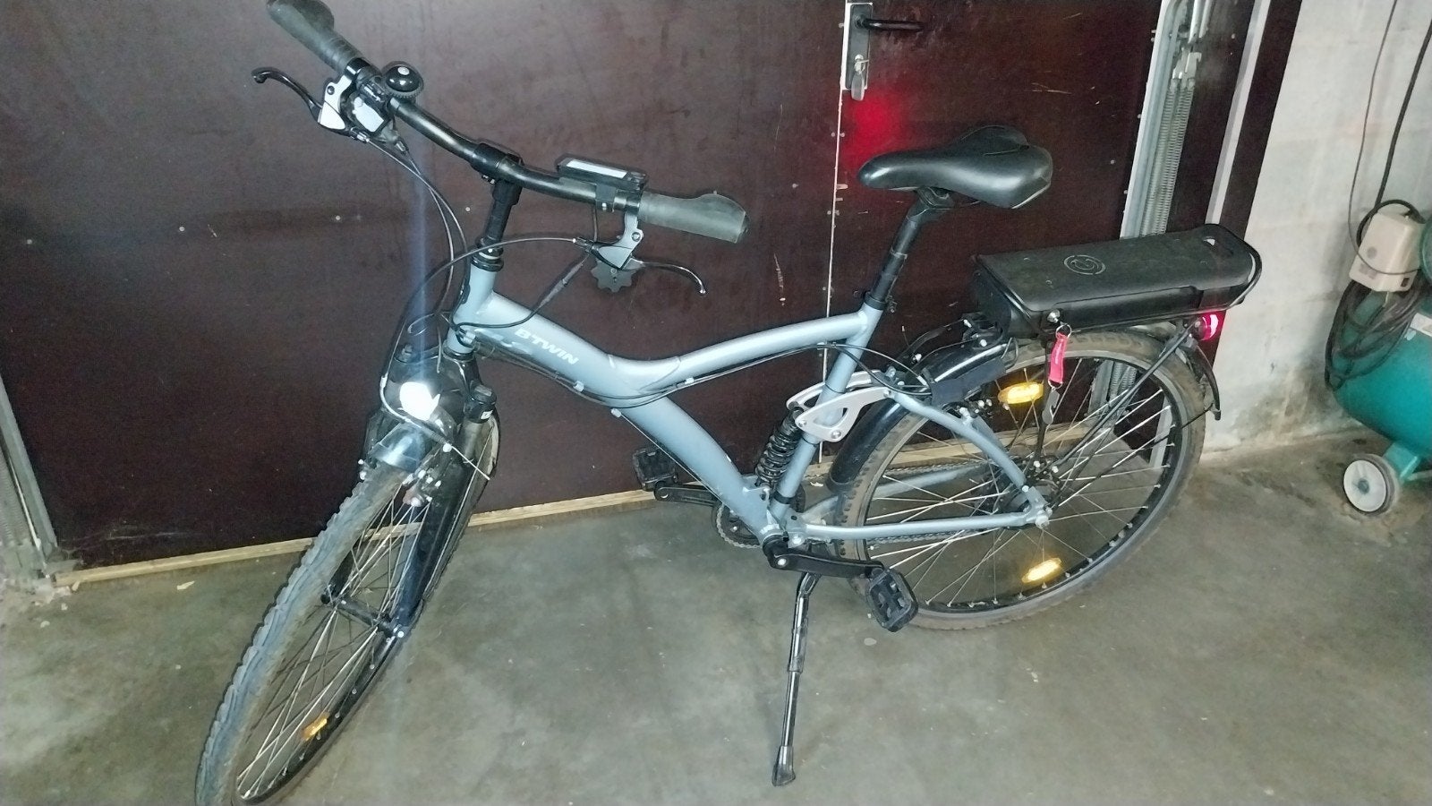 elektrische fiets b twin, Fietsen en Brommers, Overige merken, Ophalen of Verzenden, Zo goed als nieuw, 51 tot 55 cm