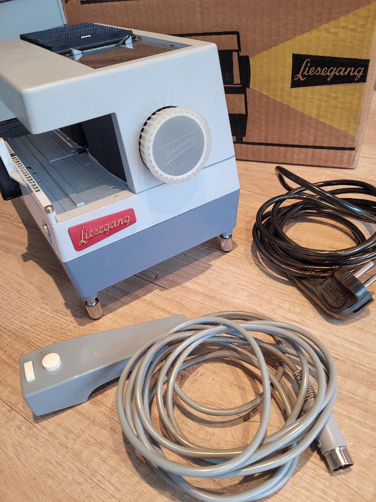 Vintage diaprojector Liesegang, Ophalen, Gebruikt