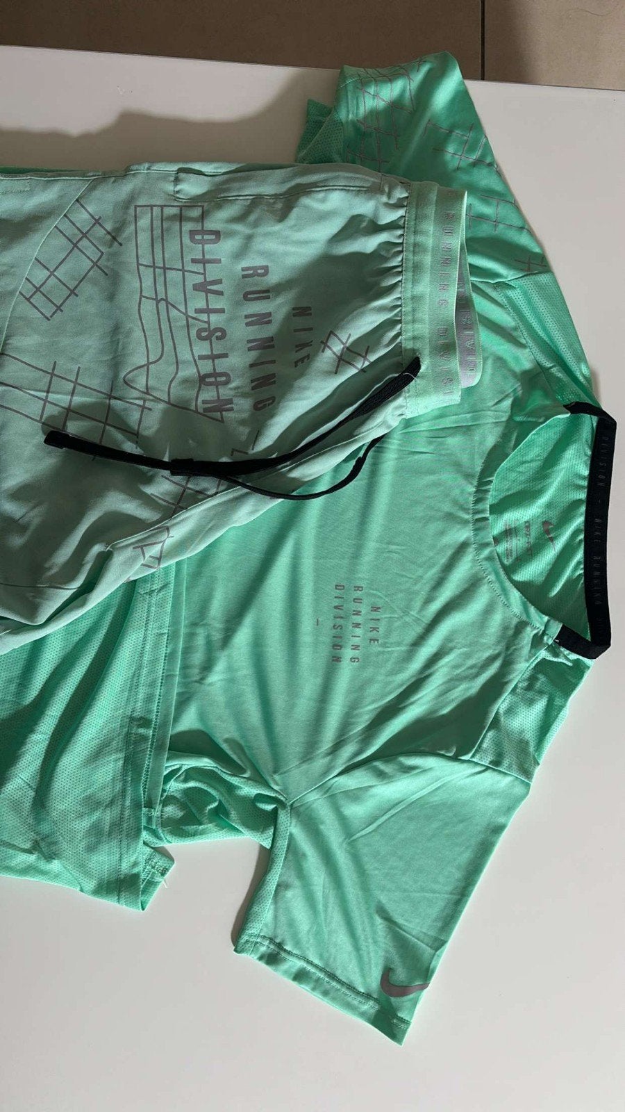 nike running div set, Sport en Fitness, Loopsport en Atletiek, Nike, Ophalen of Verzenden, Zo goed als nieuw, Kleding