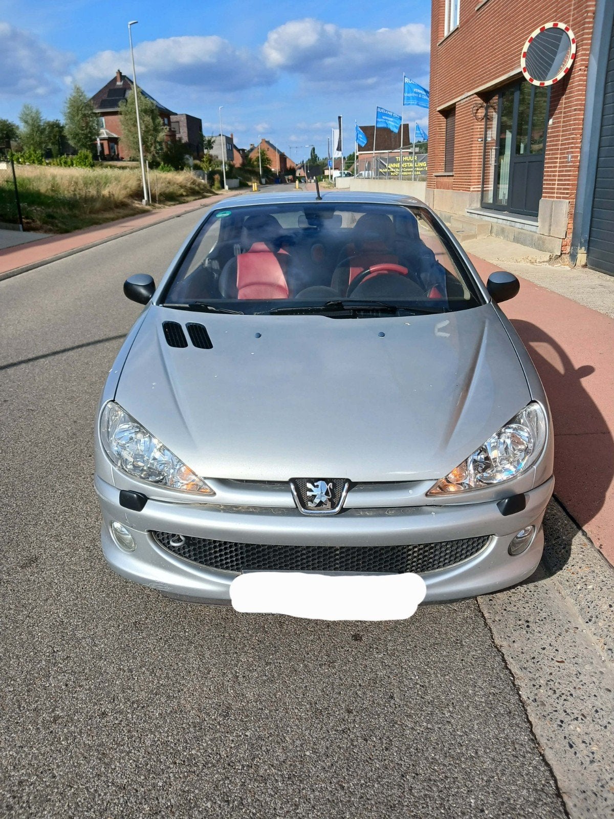 Peugeot 206 Cabrio GEKEURD VOOR VERKOOP, Auto's, Voorwielaandrijving, 4 zetels, Cabriolet, Leder