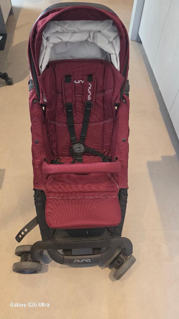 Nuna Buggy Peppa Lux Berry - met nieuwe voetenzak, Ophalen, Gebruikt, Overige merken, Verstelbare rugleuning